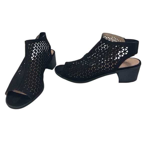 American Eagle Outfitters Black Open-Toe Block Heel Sandals - Picture 3 of 13